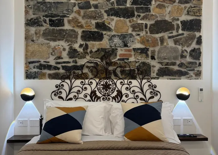 Lina & 게스트하우스 4*