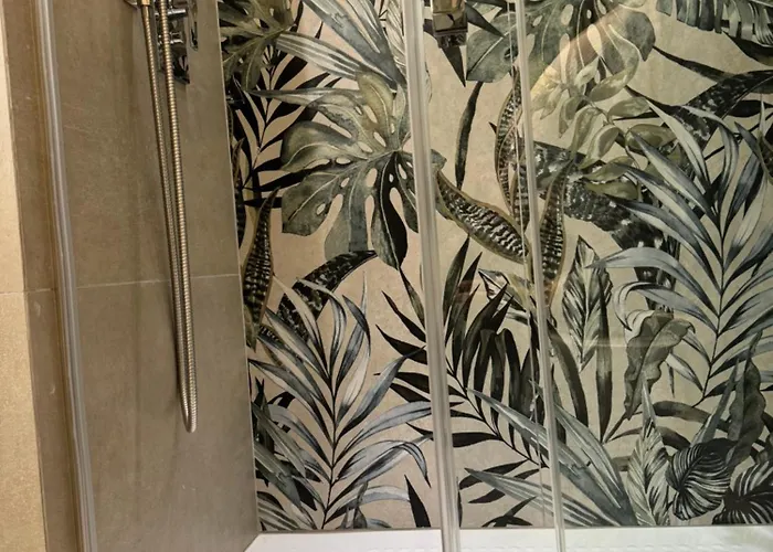 Lina & 게스트하우스 4*