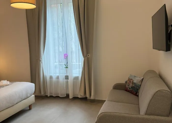 Lina & 게스트하우스 4*